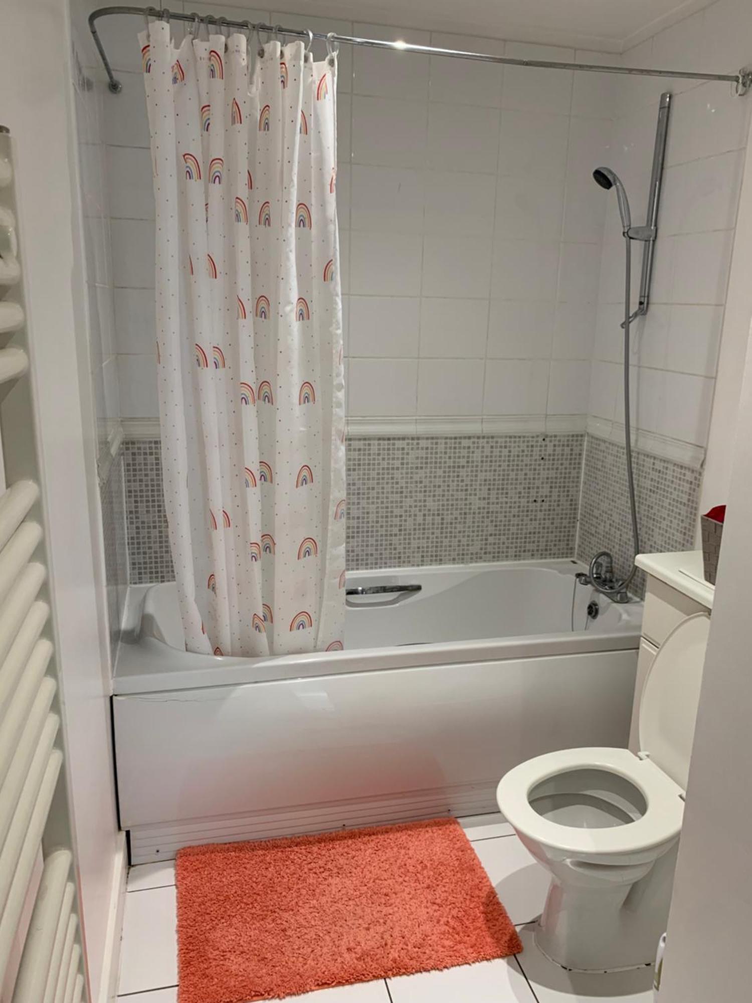 Room In Stratford With Private Bathroom And Parking London Exteriör bild
