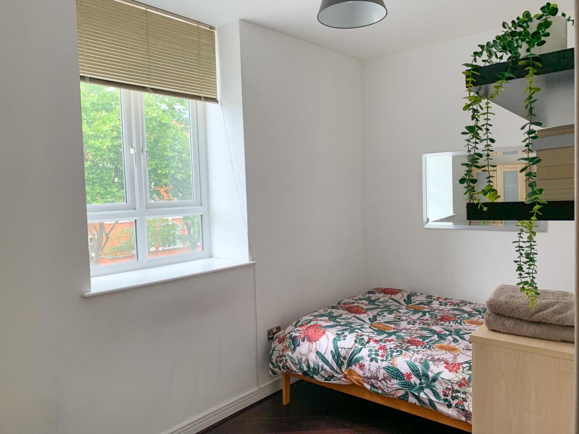 Room In Stratford With Private Bathroom And Parking London Exteriör bild